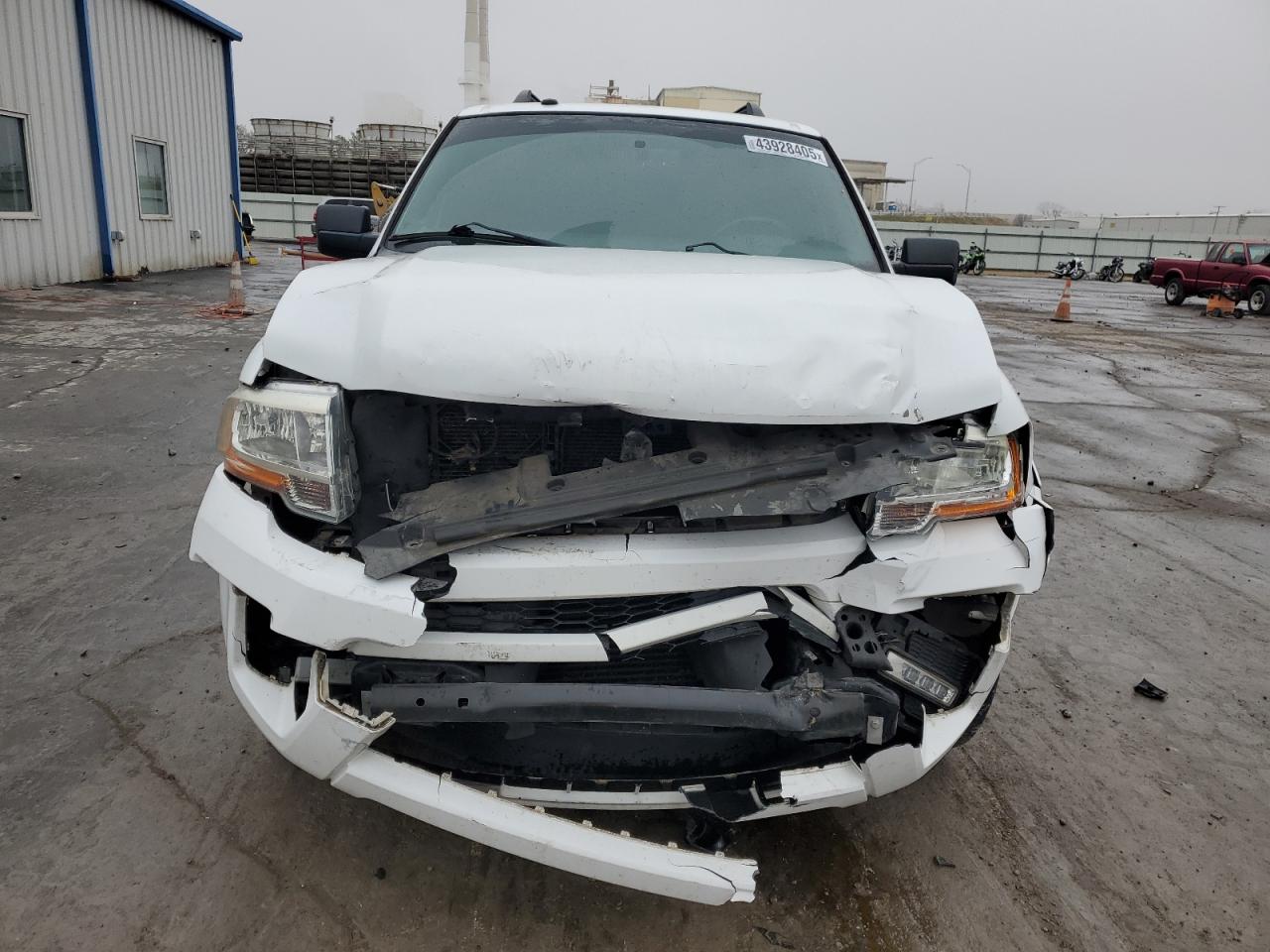 2017 Ford Expedition VIN 1FMJU1HTXHEA12275 Copart auction photo, front end / side damage thumbnail 5