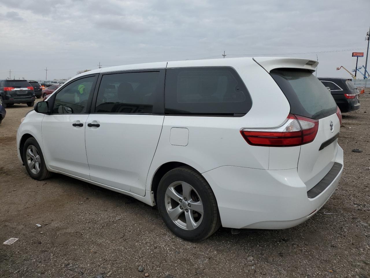 2016 Toyota Sienna VIN 5TDZK3DC4GS752007 Copart auction photo, front end damage thumbnail 2