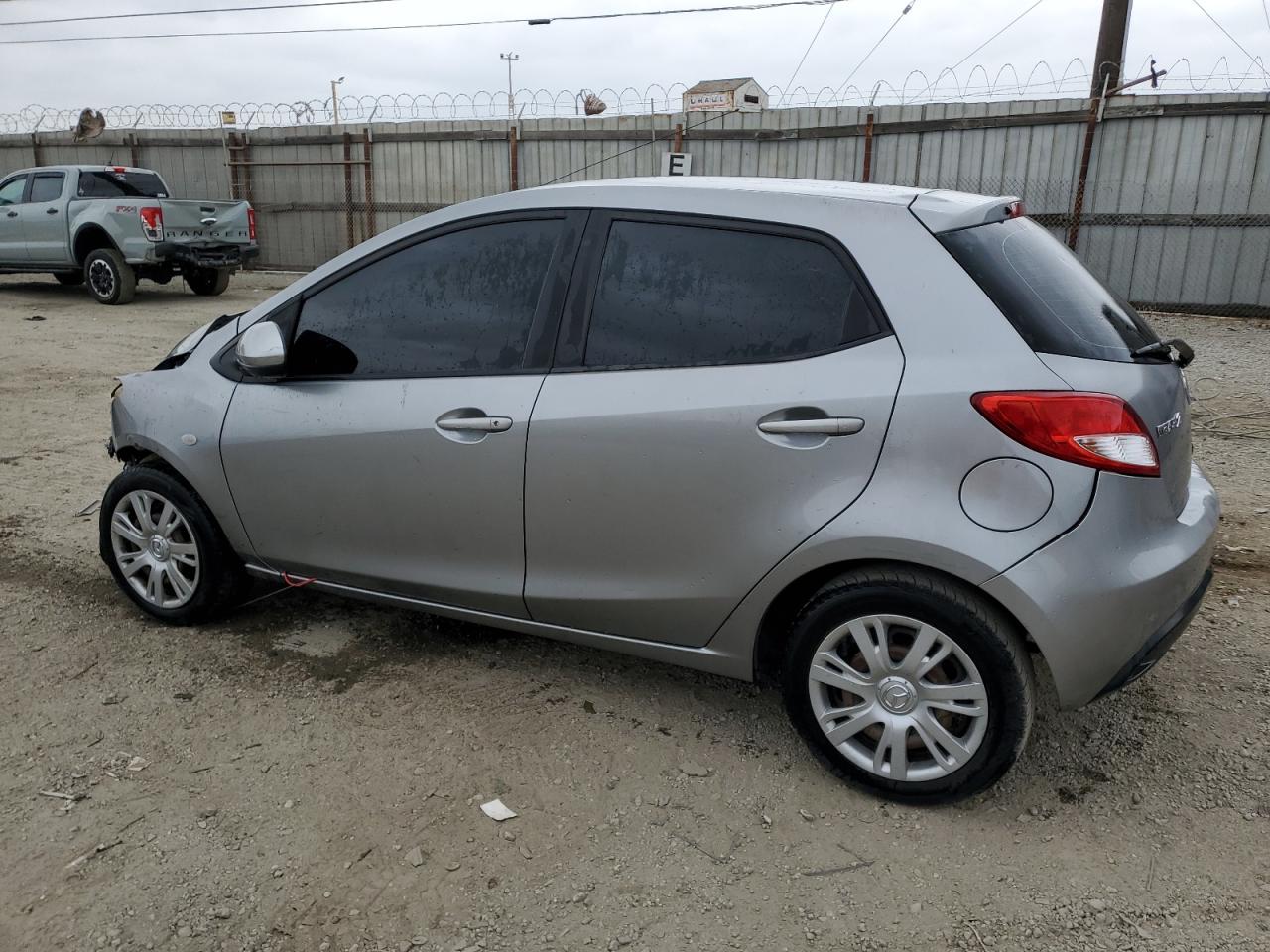 2014 Mazda 2 VIN JM1DE1KZ7E0171839 Copart auction photo, front end / side damage thumbnail 2