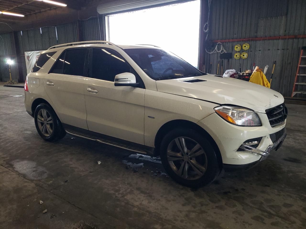 2012 Mercedes-Benz M-klasse VIN 4JGDA5HB8CA032206 Copart auction photo, front end damage thumbnail 4
