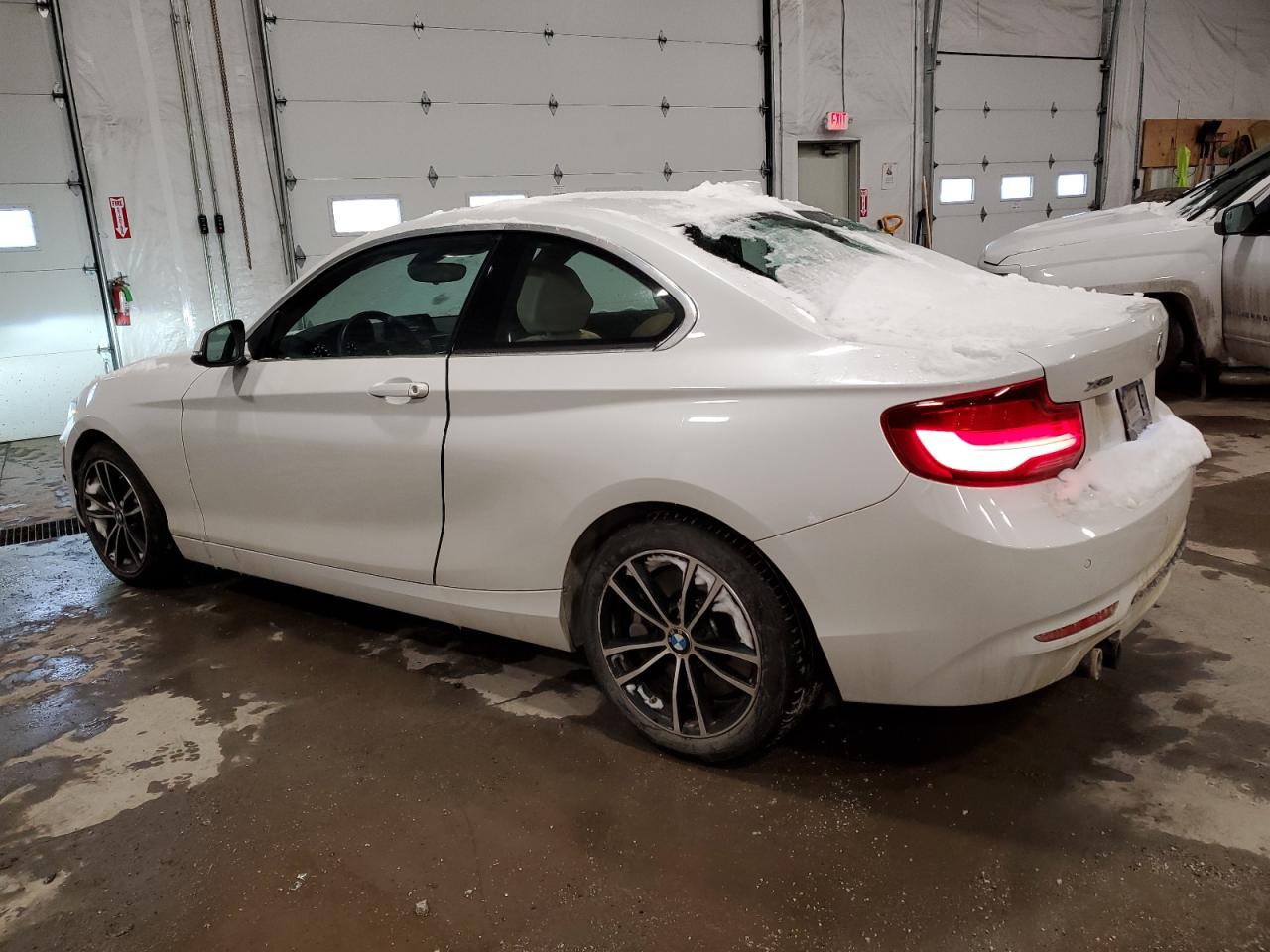 2021 BMW 2er VIN WBA2J3C07M7H38474 Copart auction photo, undercarriage / front end damage thumbnail 2