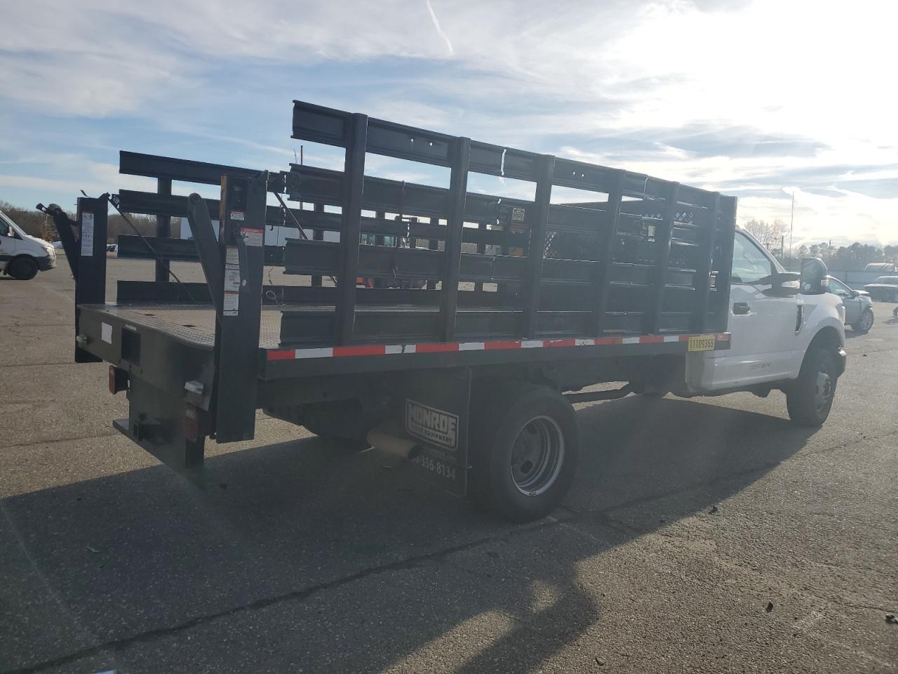 2020 Ford F350 VIN 1FDRF3H61LED37750 Copart auction photo, rear end damage thumbnail 3