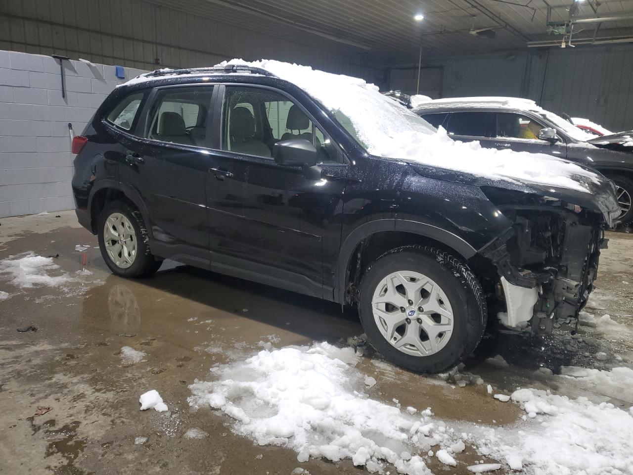 2019 Subaru Forester VIN JF2SKACC8KH410470 Copart auction photo, front end / minor dent/scratches damage thumbnail 4