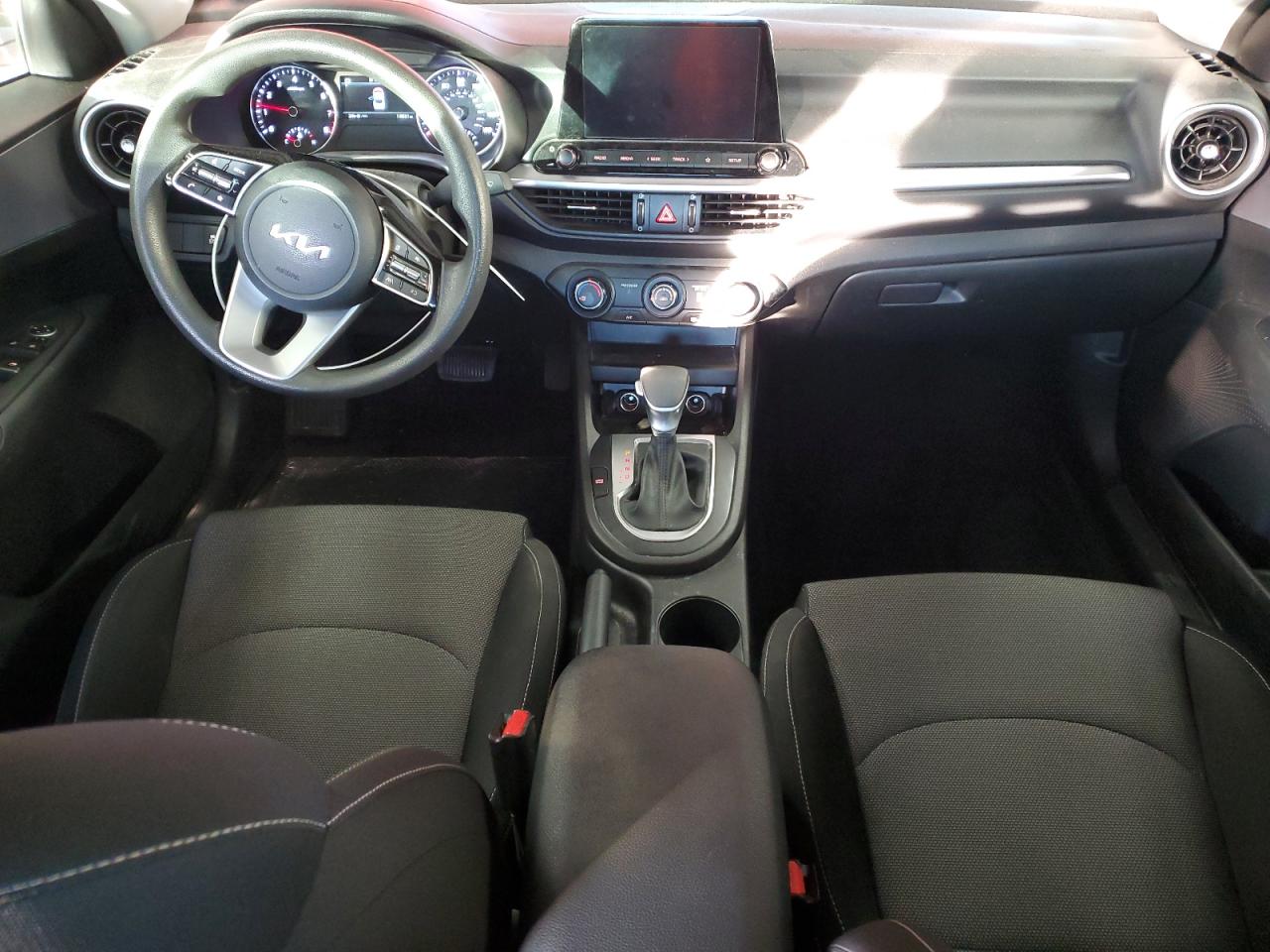 2022 KIA Forte VIN 3KPF24AD5NE464400 Copart auction photo, rear end damage thumbnail 8