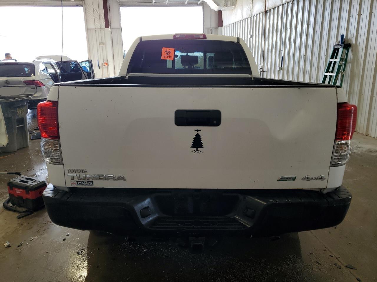 2010 Toyota Tundra VIN 5TFUW5F1XAX105747 Copart auction photo, front end damage thumbnail 6