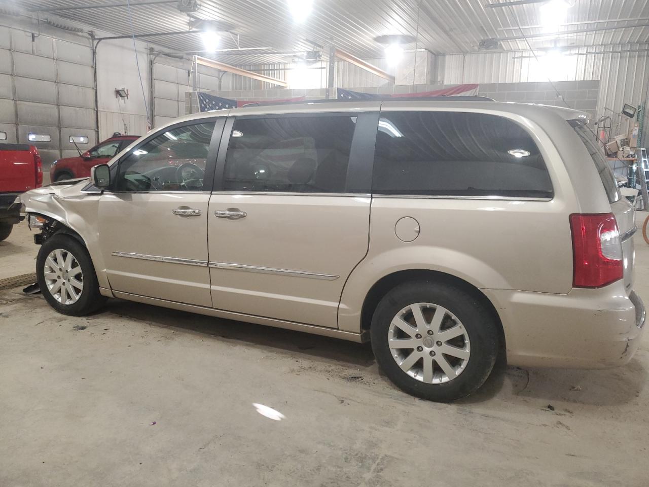 2015 Chrysler Town & Country VIN 2C4RC1BG4FR525219 Copart auction photo, front end / side damage thumbnail 2