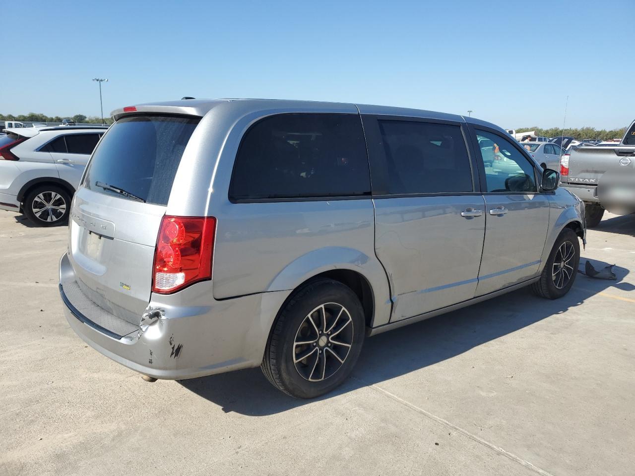 2018 Dodge Caravan VIN 2C4RDGBG7JR198565 Copart auction photo, all over damage thumbnail 3