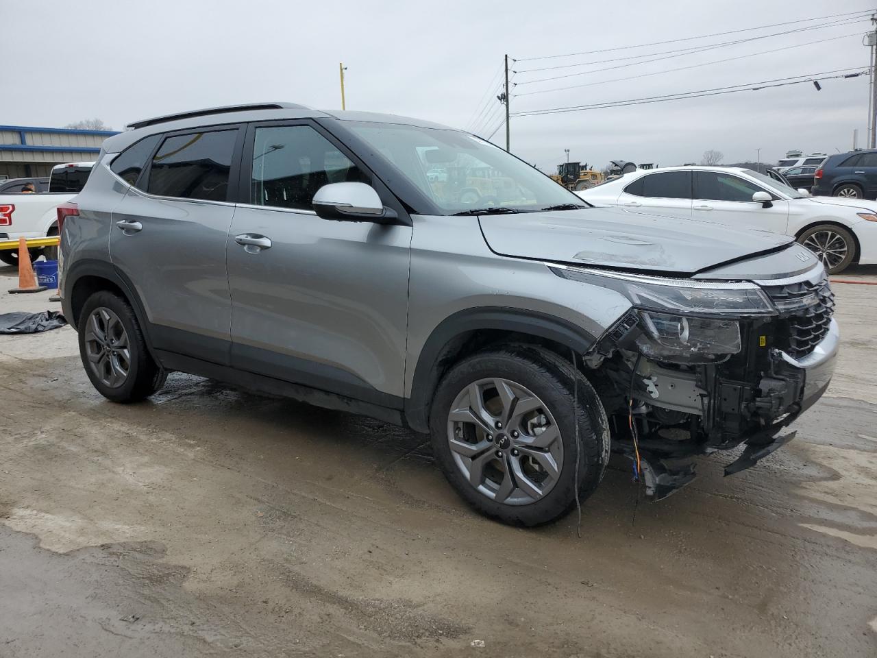 2024 KIA Seltos VIN KNDEUCAA1R7636692 Copart auction photo, front end damage thumbnail 4