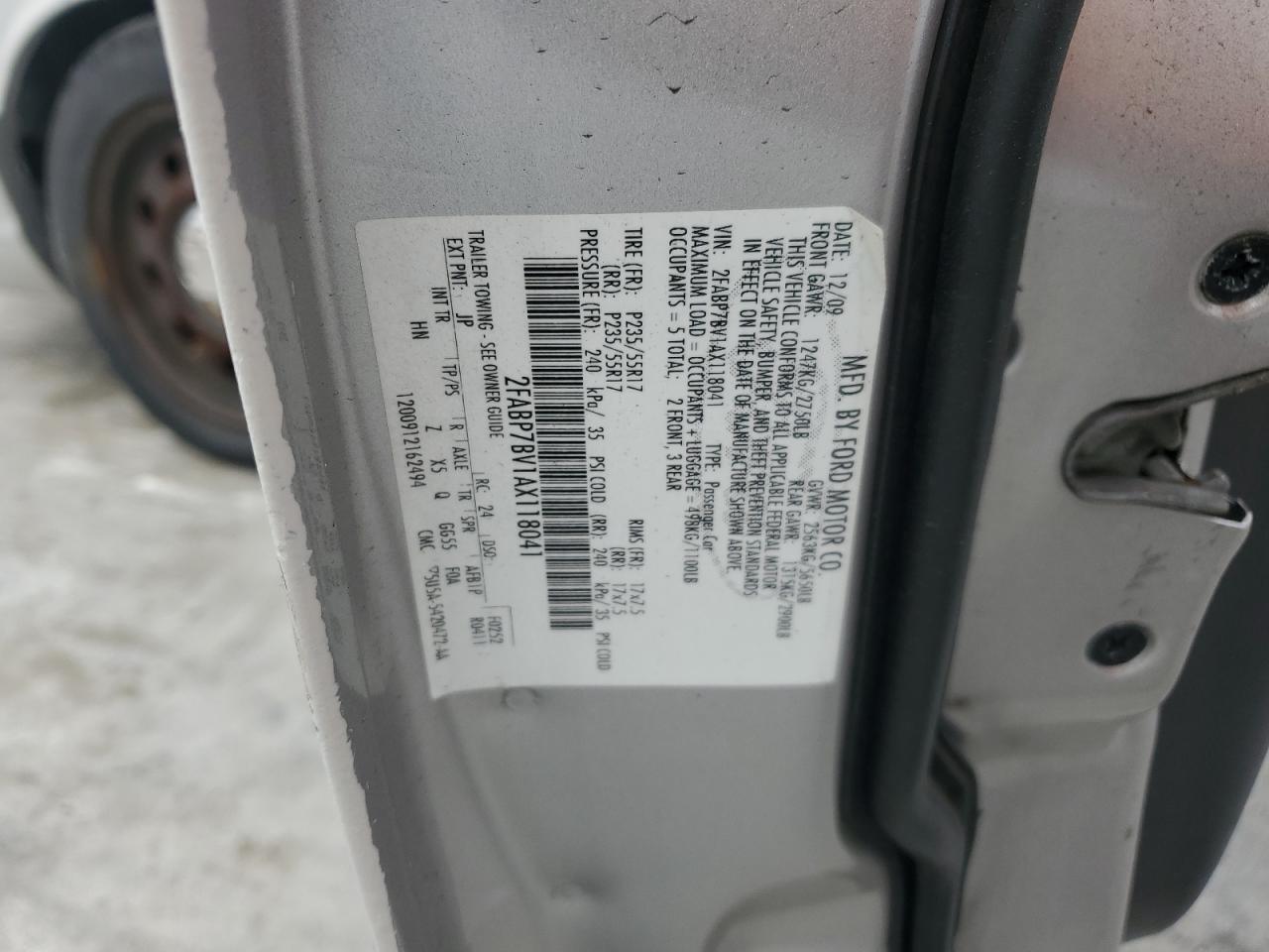2010 Ford Crown Victoria VIN 2FABP7BV1AX118041 Copart auction photo, minor dent/scratches damage thumbnail 12
