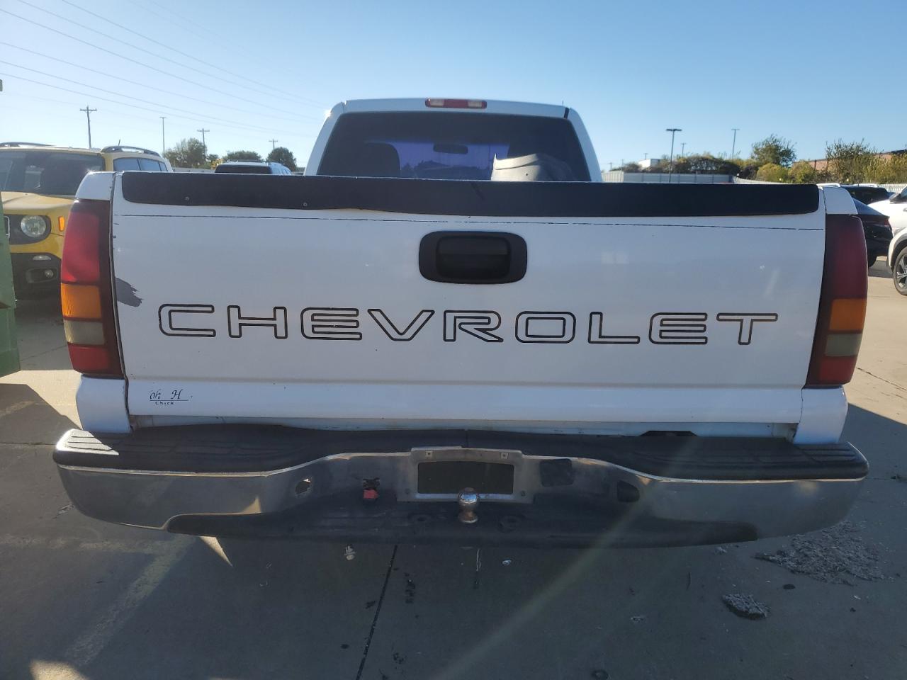 2002 Chevrolet Silverado VIN 1GCEC14V02E137406 Copart auction photo, front end / minor dent/scratches damage thumbnail 6