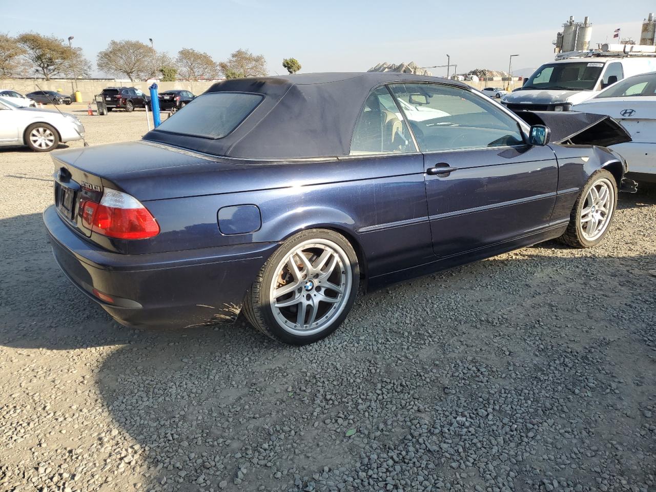 2004 BMW 3er VIN WBABW53464PL42033 Copart auction photo, front end damage thumbnail 3
