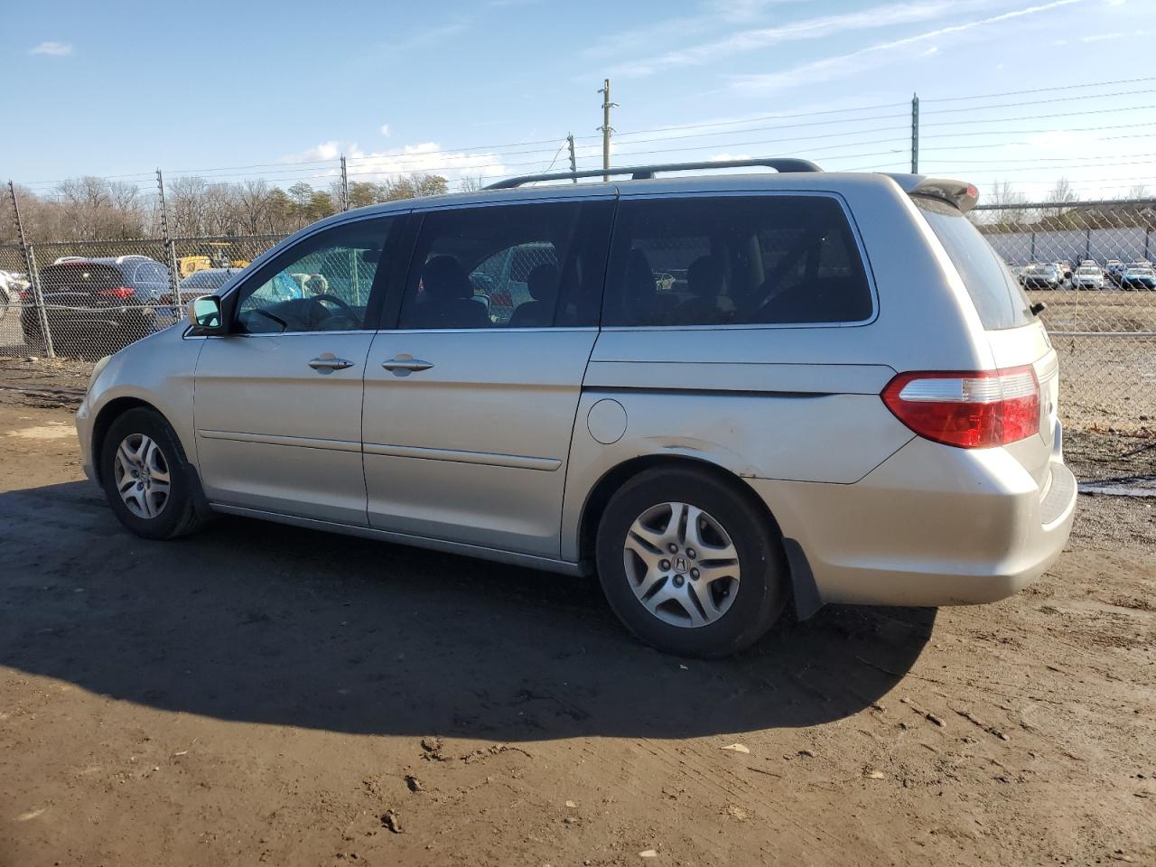 2005 Honda Odyssey VIN 5FNRL38415B026347 Copart auction photo, front end / minor dent/scratches damage thumbnail 2