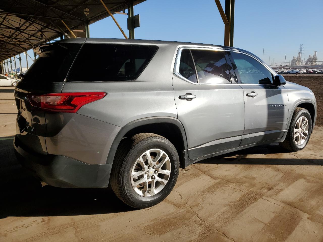2018 Chevrolet Traverse VIN 1GNERFKW5JJ266553 Copart auction photo, minor dent/scratches damage thumbnail 3
