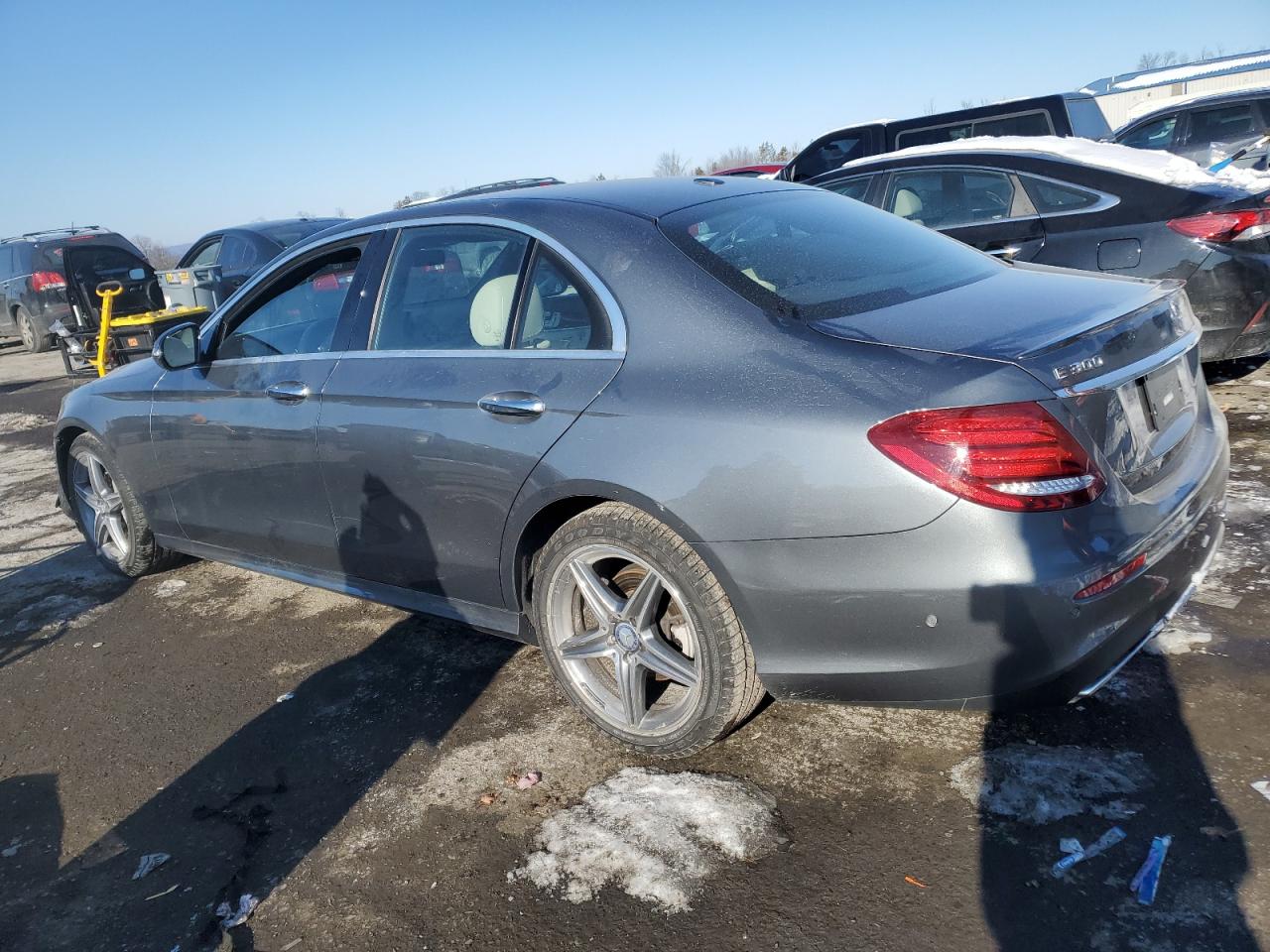 2017 Mercedes-Benz E-klasse VIN WDDZF4KB6HA059223 Copart auction photo, front end damage thumbnail 2