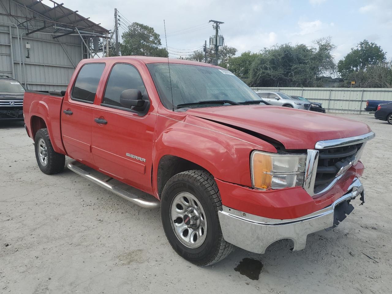 2010 GMC Sierra VIN 3GTRCUEA9AG208723 Copart auction photo, front end damage thumbnail 4