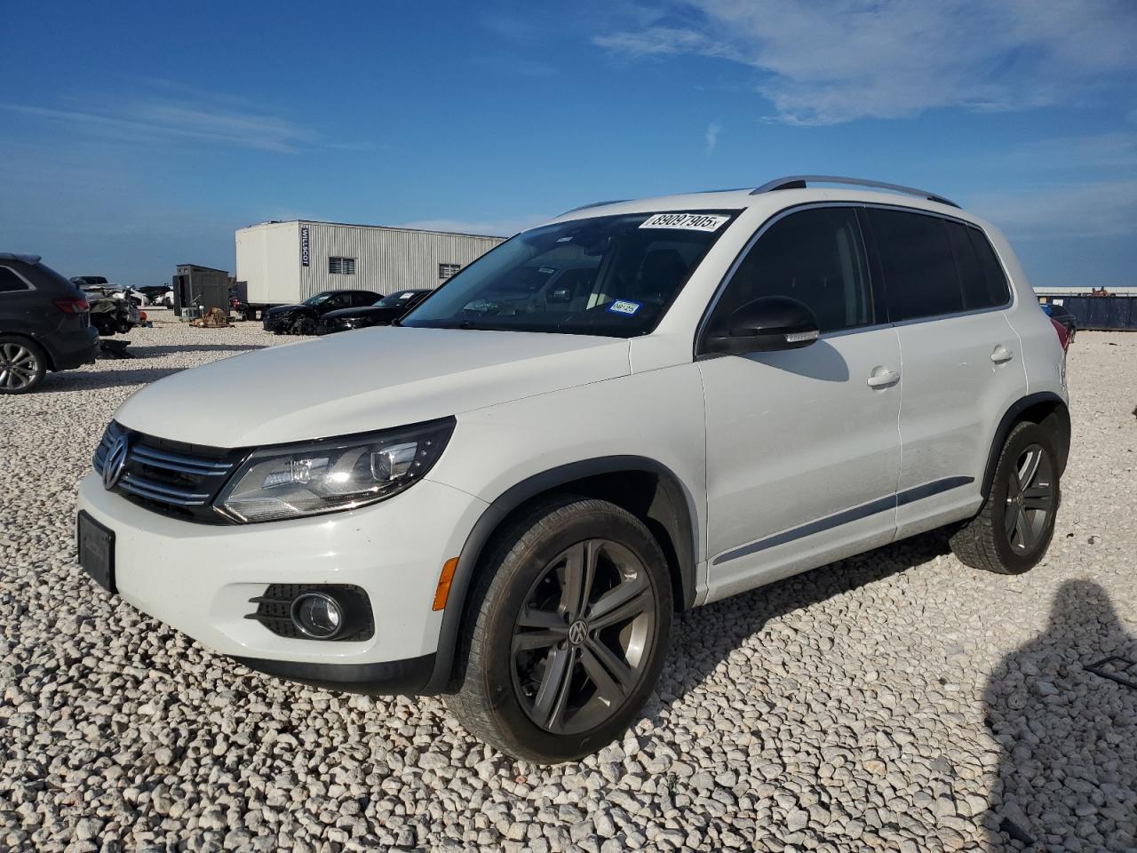 2017 Volkswagen Tiguan VIN WVGUV7AX9HK021352