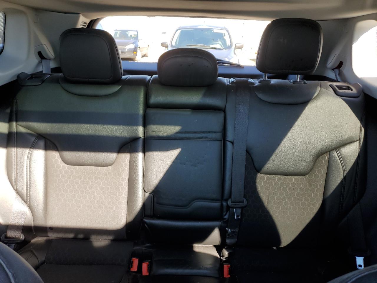 2020 Jeep Compass VIN 3C4NJDBB7LT158139 Copart auction photo, vandalism damage thumbnail 10