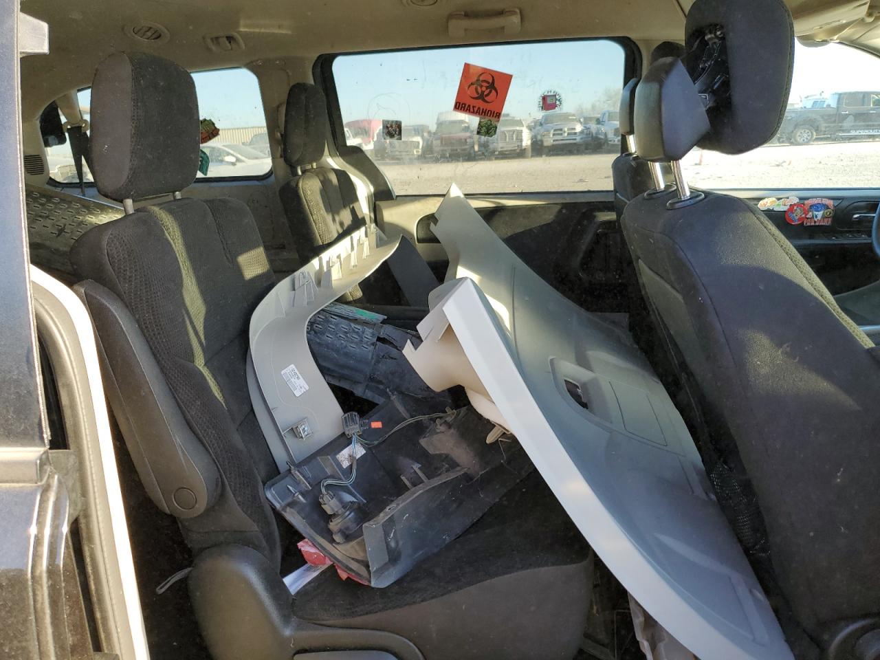 2018 Dodge Caravan VIN 2C4RDGBG3JR225244 Copart auction photo, rear end damage thumbnail 10