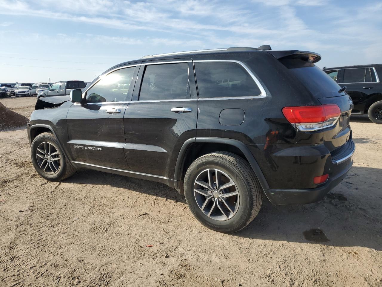 2017 Jeep Grand Cherokee VIN 1C4RJEBG0HC634141 Copart auction photo, front end / normal wear damage thumbnail 2