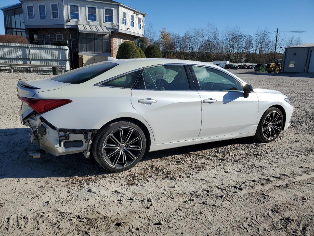 2019 Toyota Avalon VIN 4T1BZ1FB8KU030626 Copart auction photo, rear end / minor dent/scratches damage thumbnail 3