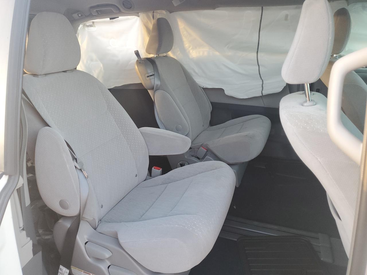 2018 Toyota Sienna VIN 5TDKZ3DC2JS959483 Copart auction photo, side / rear end damage thumbnail 12