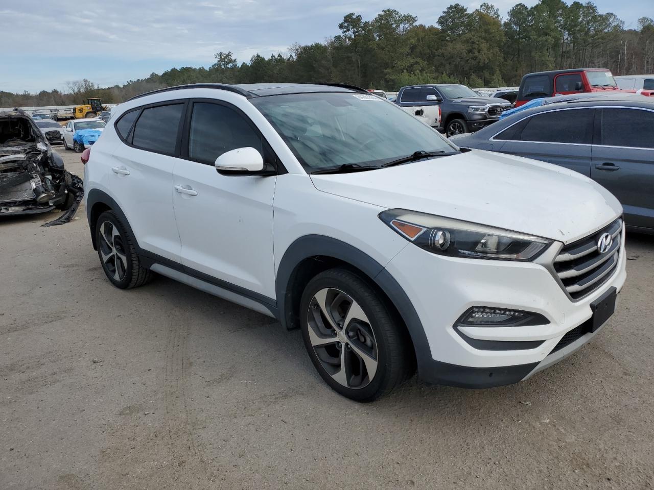 2018 Hyundai Tucson VIN KM8J33A29JU655938 Copart auction photo, front end damage thumbnail 4