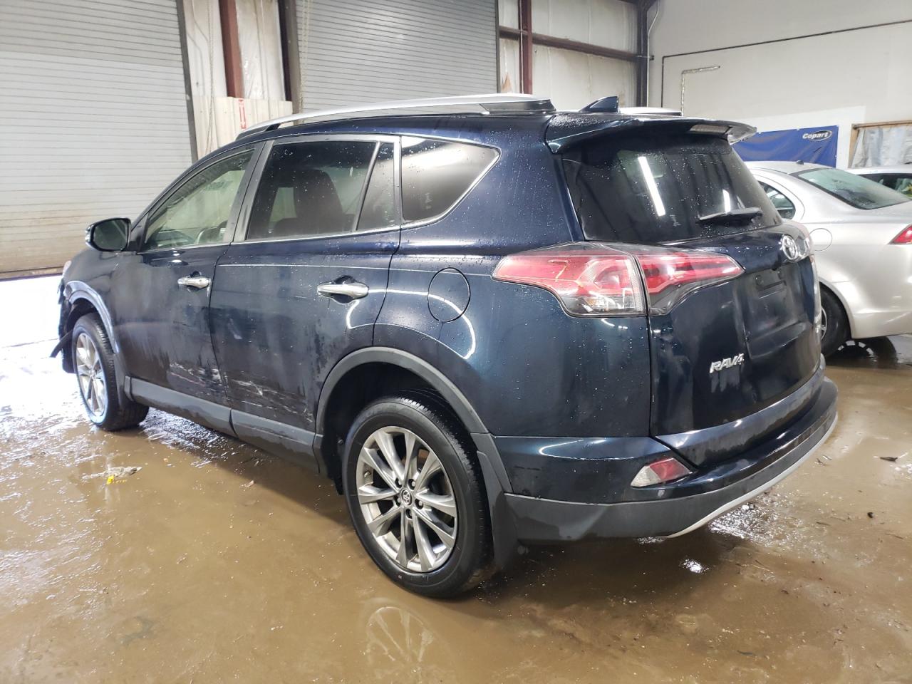2018 Toyota RAV 4 VIN JTMDFREV7JJ183448 Copart auction photo, front end / side damage thumbnail 2