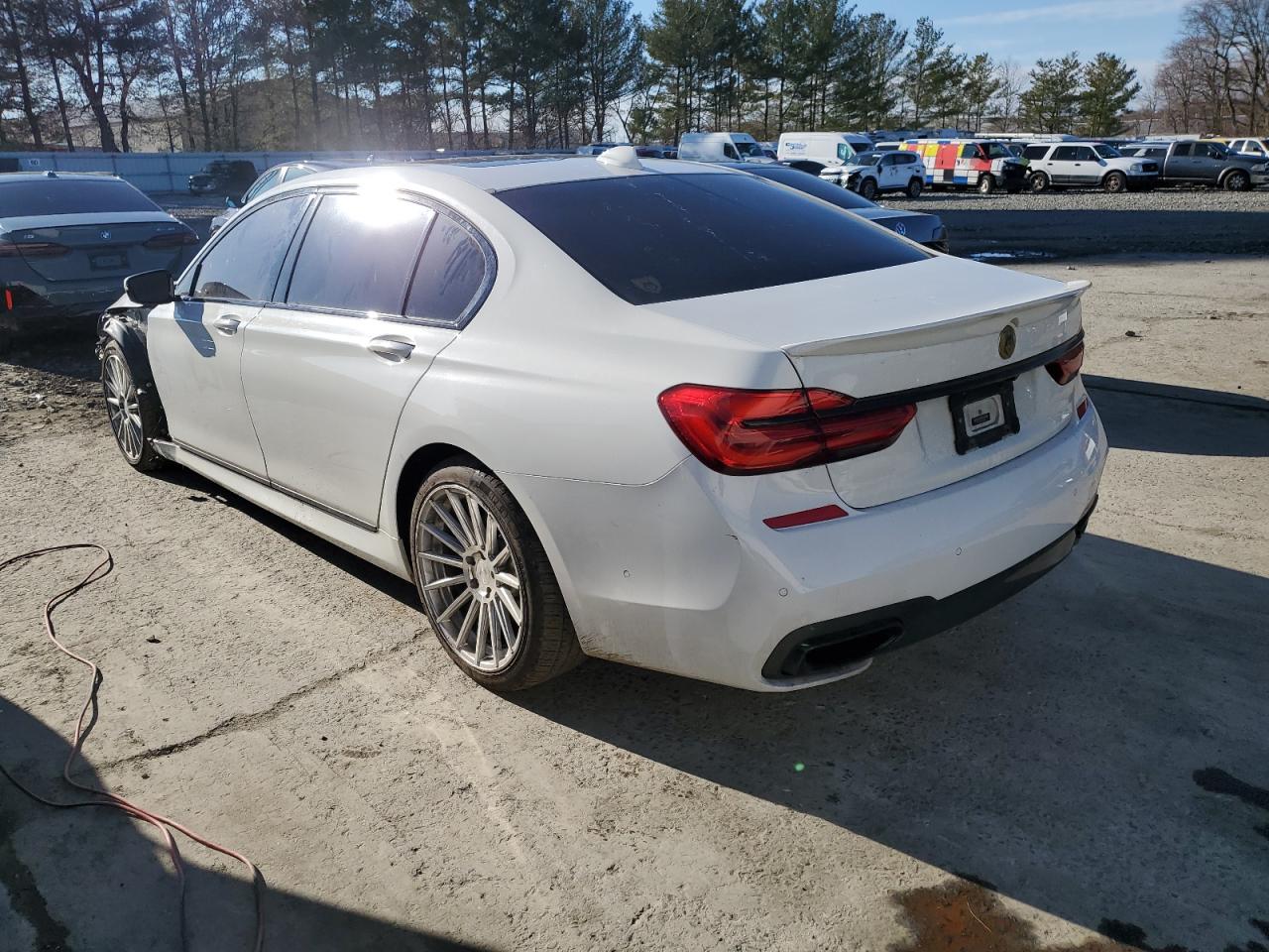 2017 BMW 7er VIN WBA7F2C55HG421809 Copart auction photo, front end damage thumbnail 2