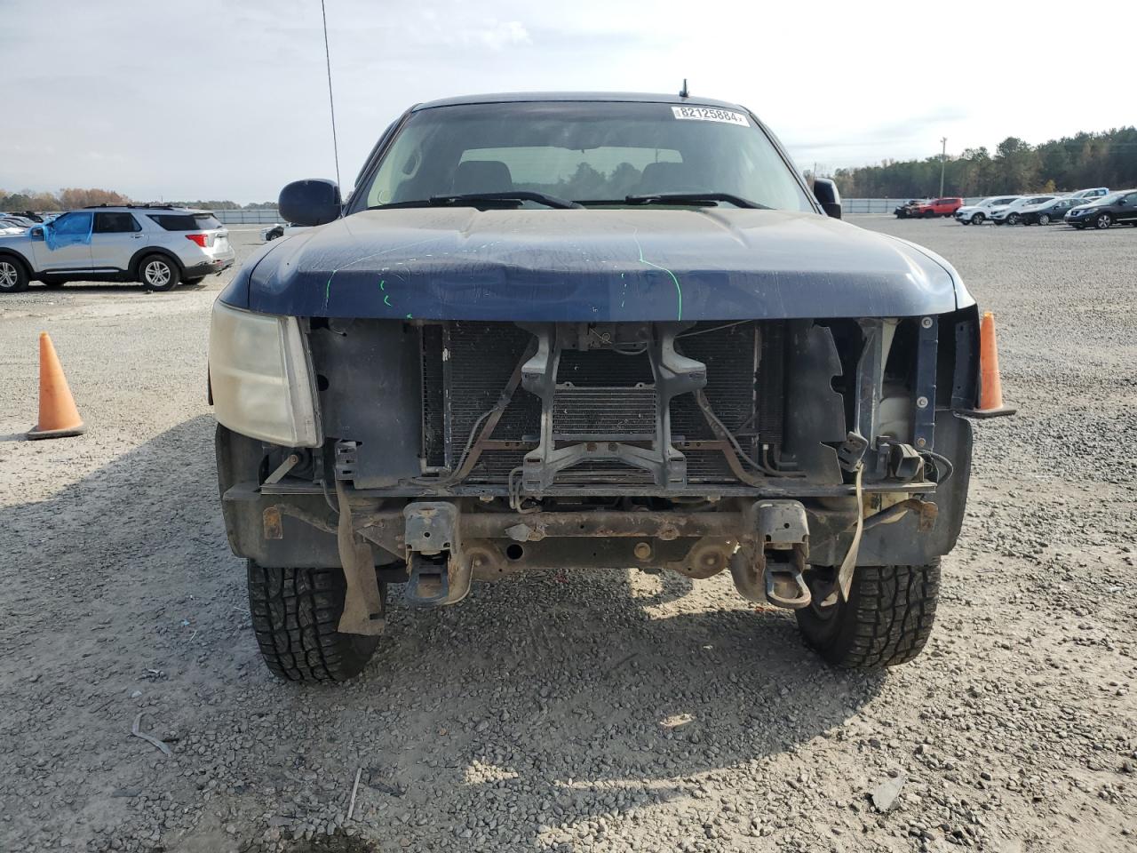 2009 Chevrolet Silverado VIN 1GCEK29J79Z294044 Copart auction photo, front end damage thumbnail 5