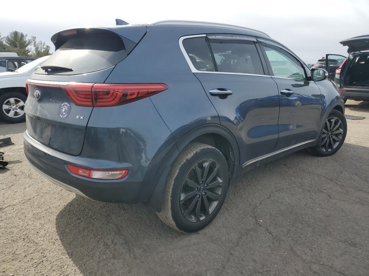 2018 KIA Sportage VIN KNDPNCACXJ7398482 Copart auction photo, front end damage thumbnail 3