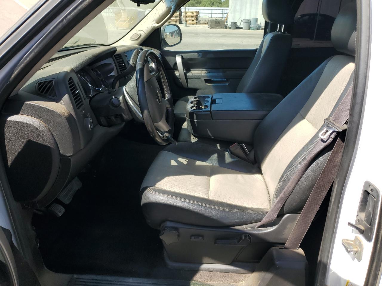 2013 Chevrolet Silverado VIN 1GCRKSE70DZ287294 Copart auction photo, front end damage thumbnail 7