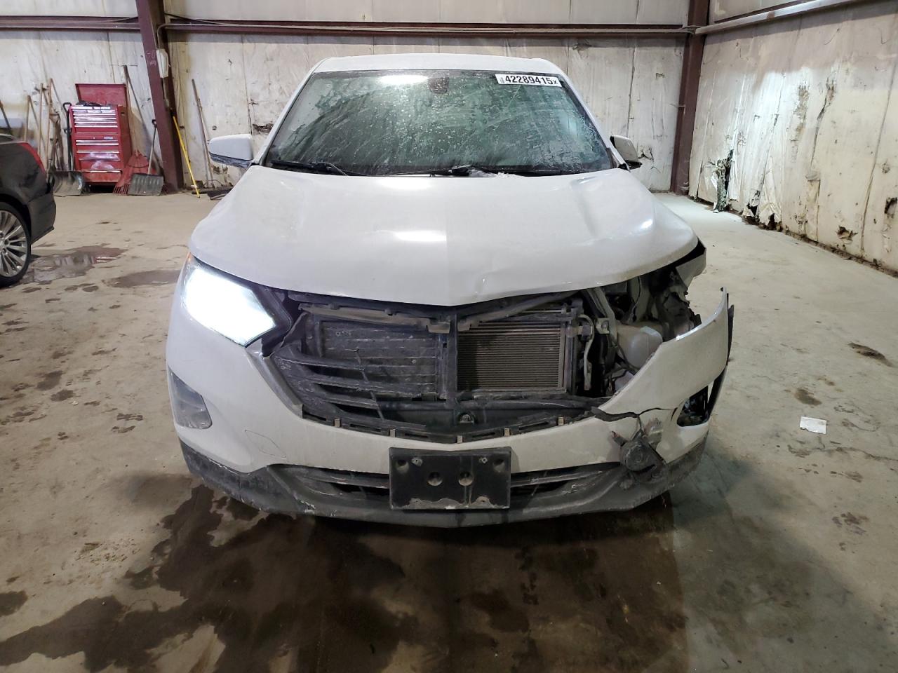 2019 Chevrolet Equinox VIN 2GNAXUEV1K6195233 Copart auction photo, front end / minor dent/scratches damage thumbnail 5