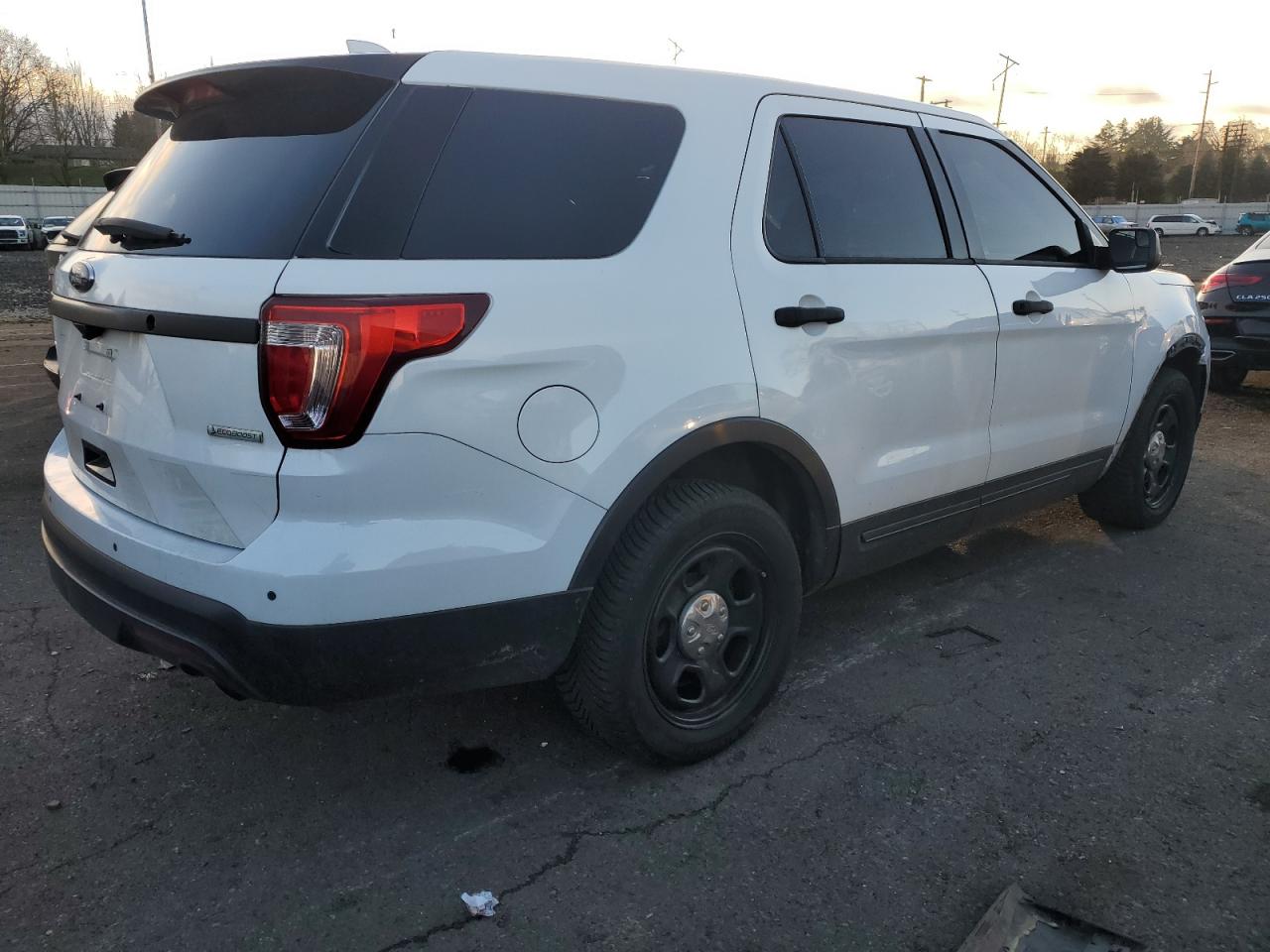 2017 Ford Explorer VIN 1FM5K8AT7HGE01504 Copart auction photo, front end damage thumbnail 3