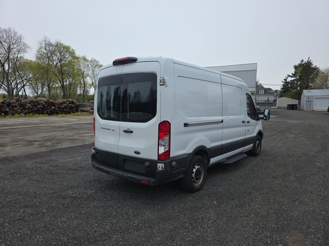 2018 Ford Transit VIN 1FTBW2CM5JKA75168 Copart auction photo, normal wear damage thumbnail 4