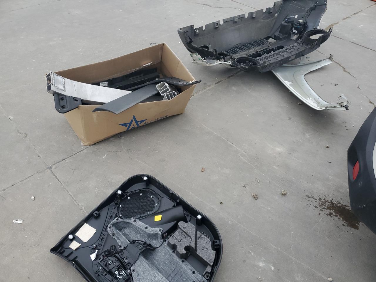 2018 Jeep Renegade VIN ZACCJBBB4JPH81802 Copart auction photo, all over damage thumbnail 13