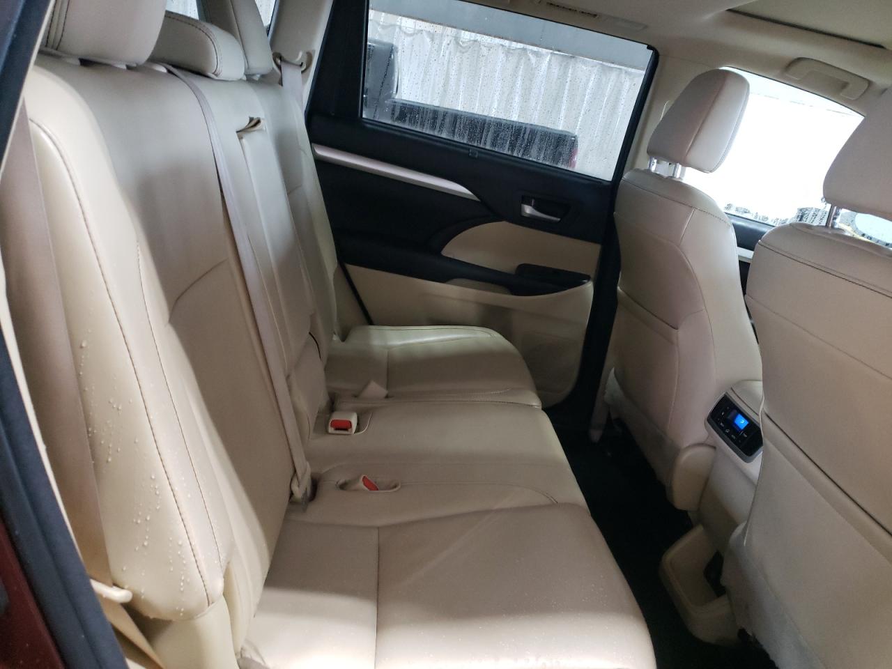 2015 Toyota Highlander VIN 5TDJKRFH5FS101394 Copart auction photo, side / front end damage thumbnail 11