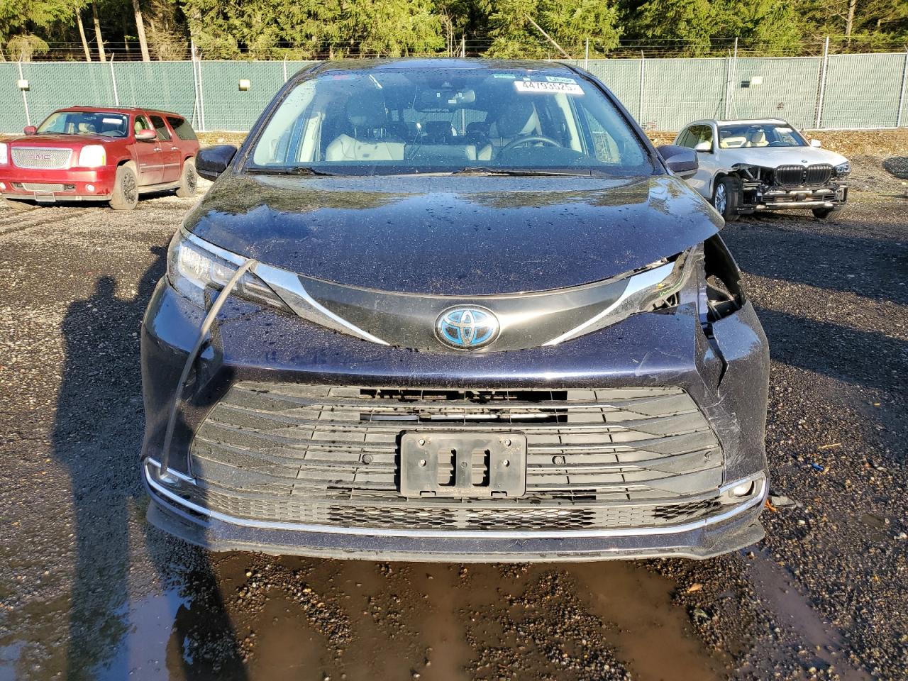 2021 Toyota Sienna VIN 5TDJRKEC4MS069575 Copart auction photo, rear end / front end damage thumbnail 5