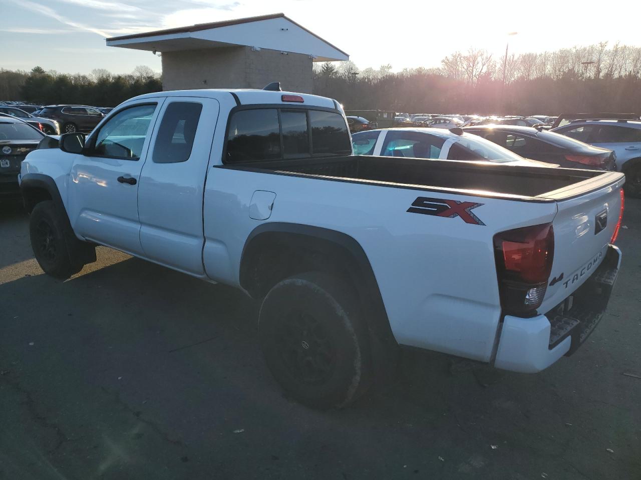 2022 Toyota Tacoma VIN 3TYSX5EN8NT010418 Copart auction photo, front end damage thumbnail 2