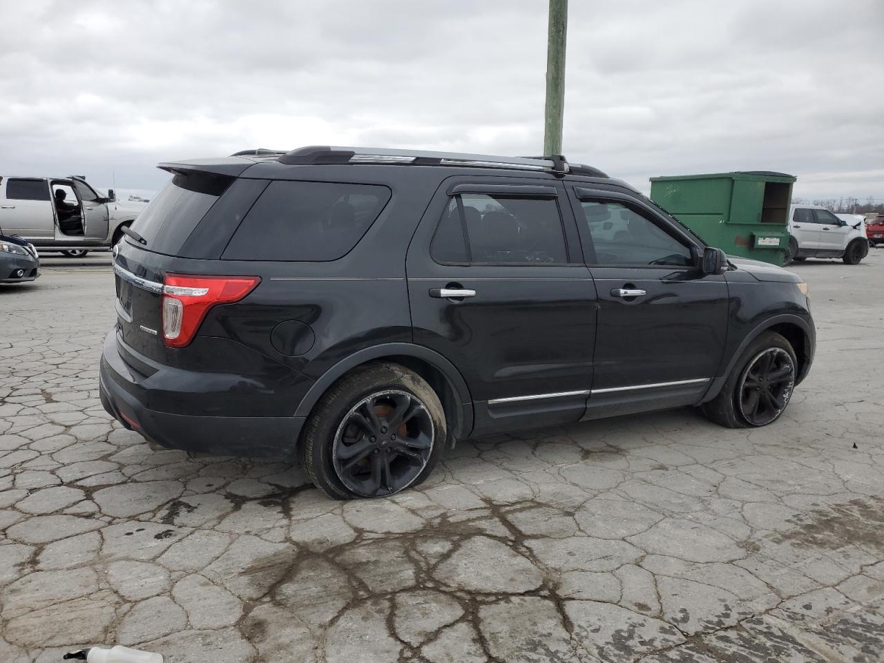 2015 Ford Explorer VIN 1FM5K7F87FGA15340 Copart auction photo, side / front end damage thumbnail 3