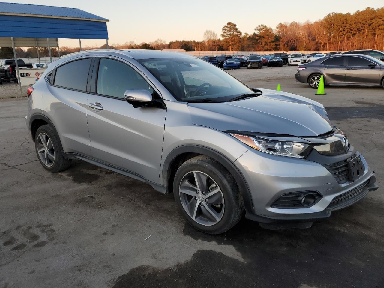 2022 Honda HR-V VIN 3CZRU6H59NM764409 Copart auction photo, front end / side damage thumbnail 4
