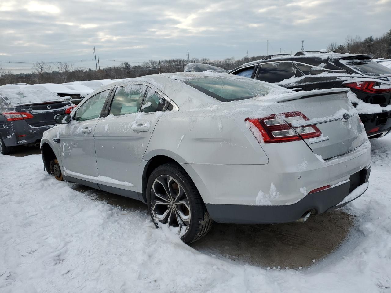 2016 Ford Taurus VIN 1FAHP2KT4GG135667 Copart auction photo, undercarriage damage thumbnail 2