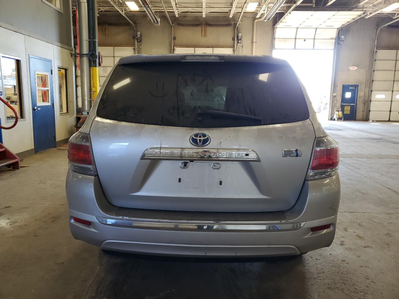 2011 Toyota Highlander VIN JTEBC3EH9B2002736 Copart auction photo, all over damage thumbnail 6