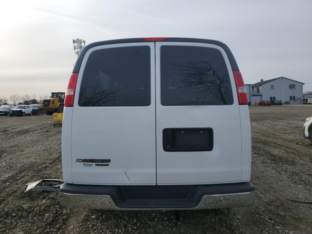 2016 Chevrolet Express VIN 1GAZGPFG4G1162906 Copart auction photo, front end / side damage thumbnail 6