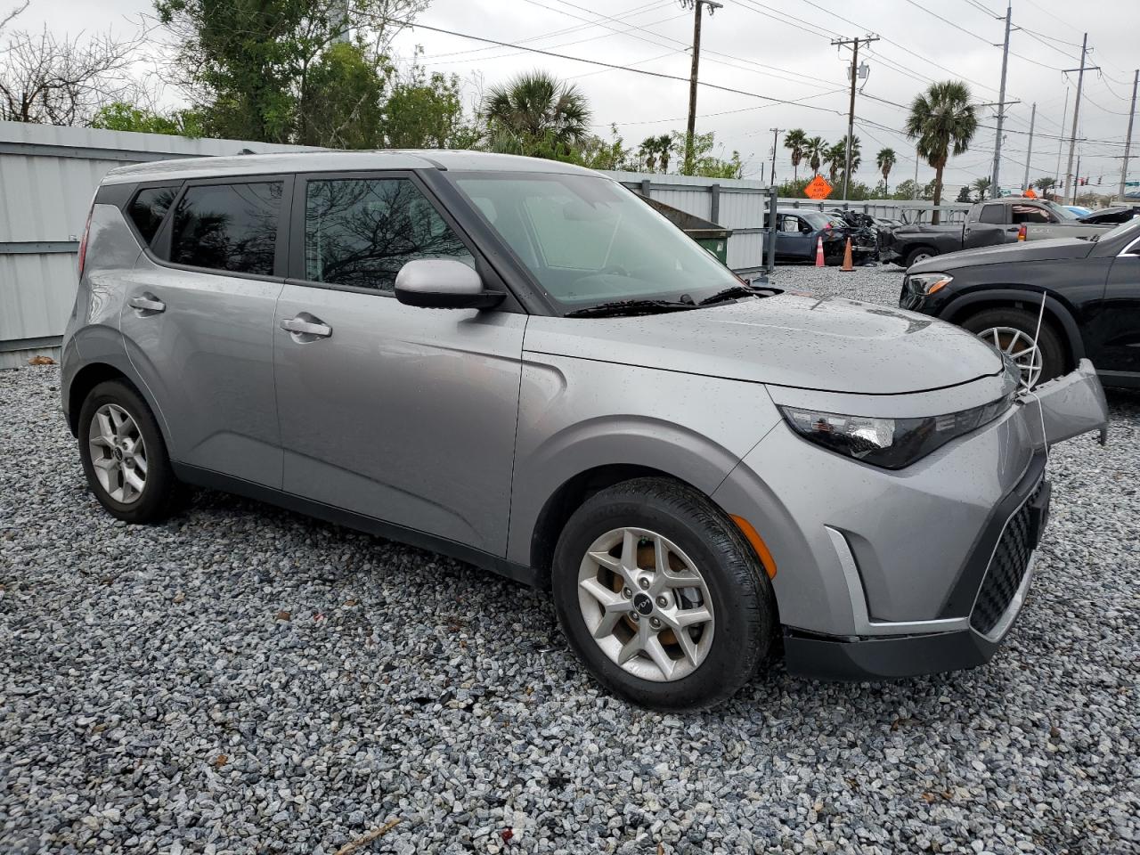 2023 KIA Soul VIN KNDJ23AU7P7876325 Copart auction photo, front end / side damage thumbnail 4