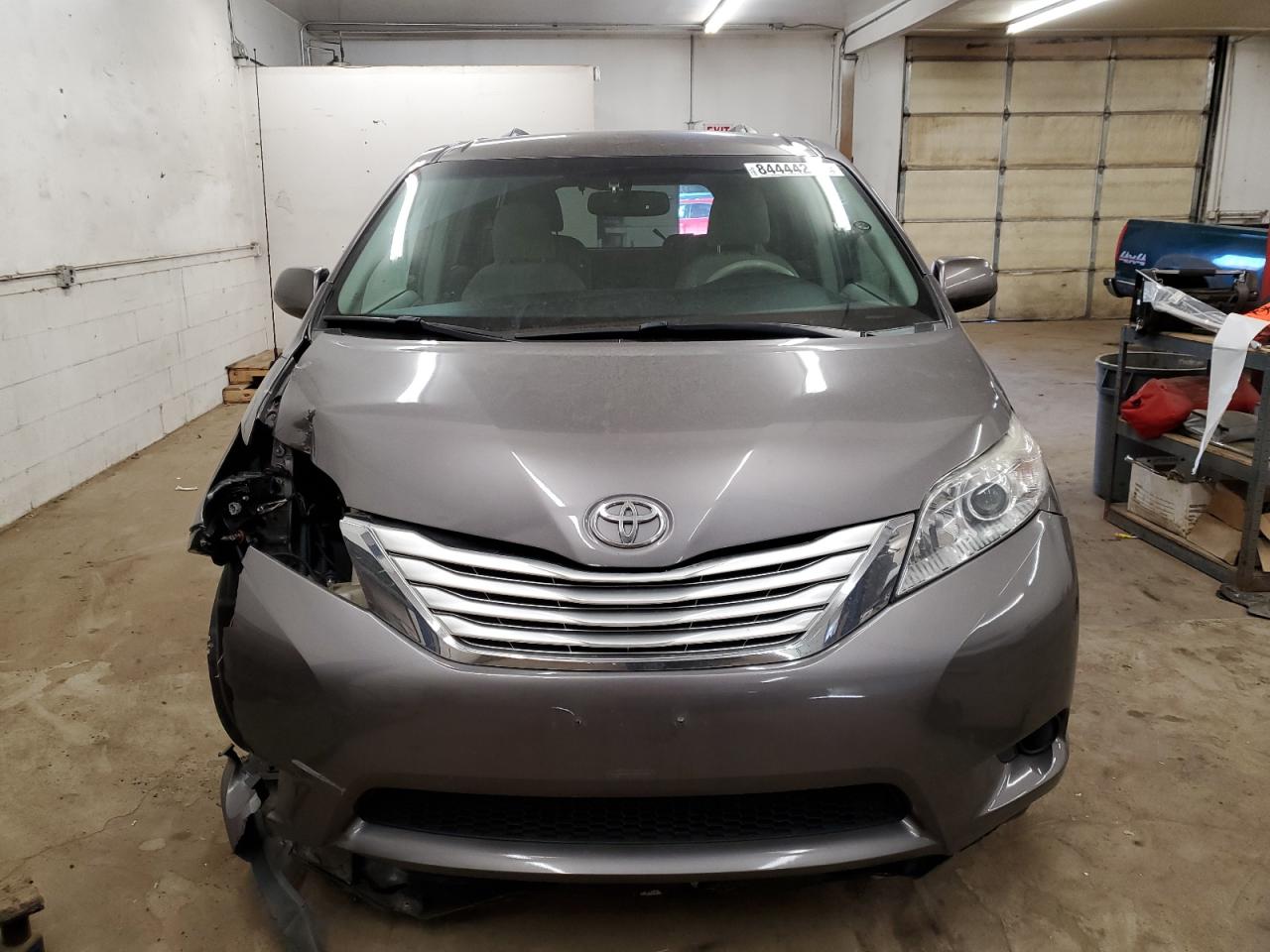 2013 Toyota Sienna VIN 5TDKK3DC2DS307116 Copart auction photo, front end damage thumbnail 5