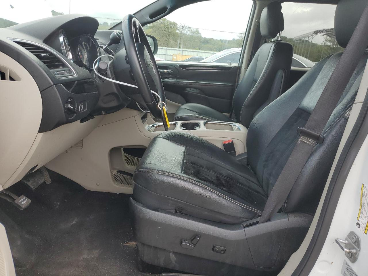 2017 Dodge Caravan VIN 2C4RDGCG1HR545977 Copart auction photo, front end / minor dent/scratches damage thumbnail 7