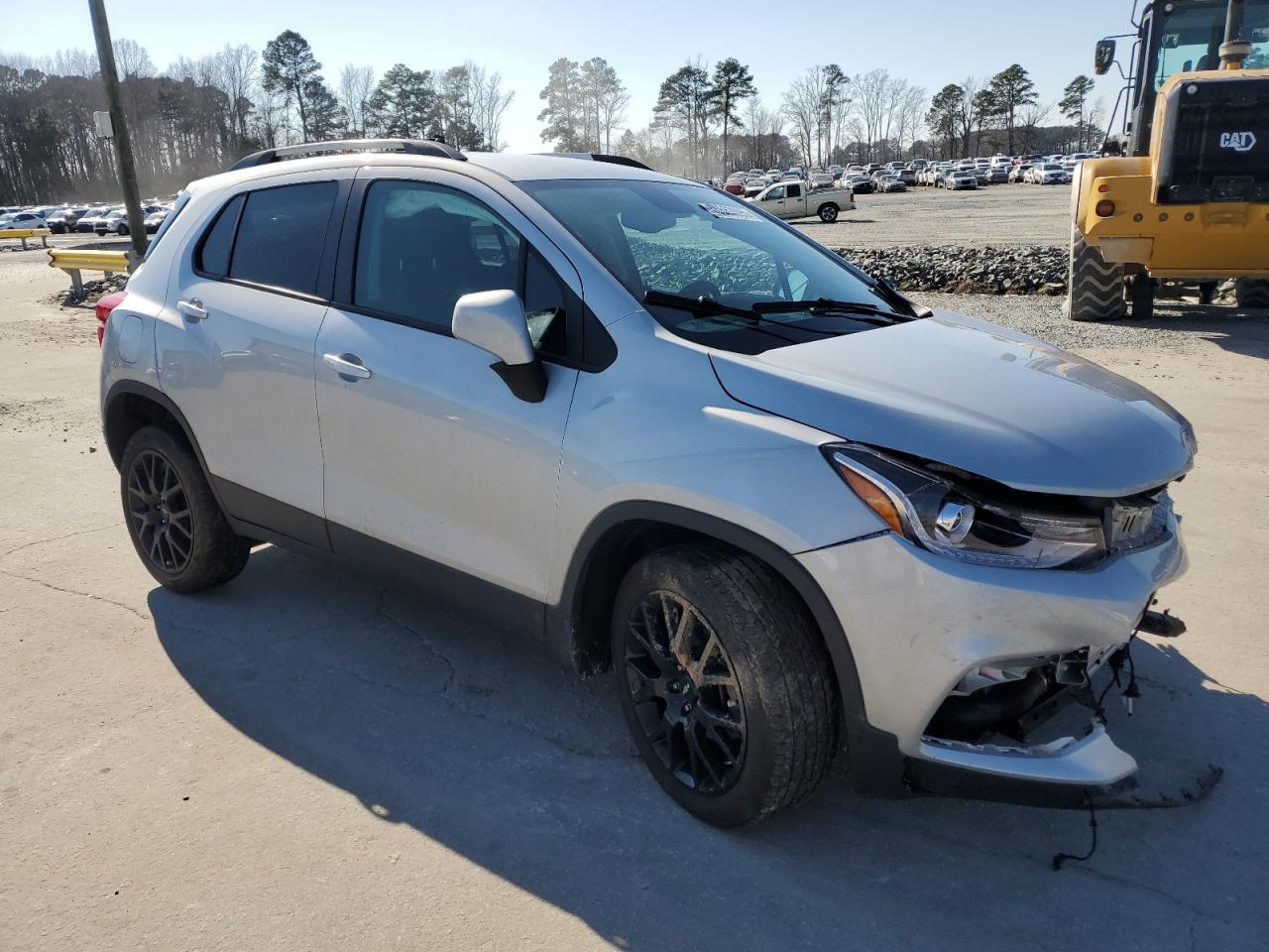 2022 Chevrolet Trax VIN KL7CJPSMXNB568381 Copart auction photo, front end / side damage thumbnail 4