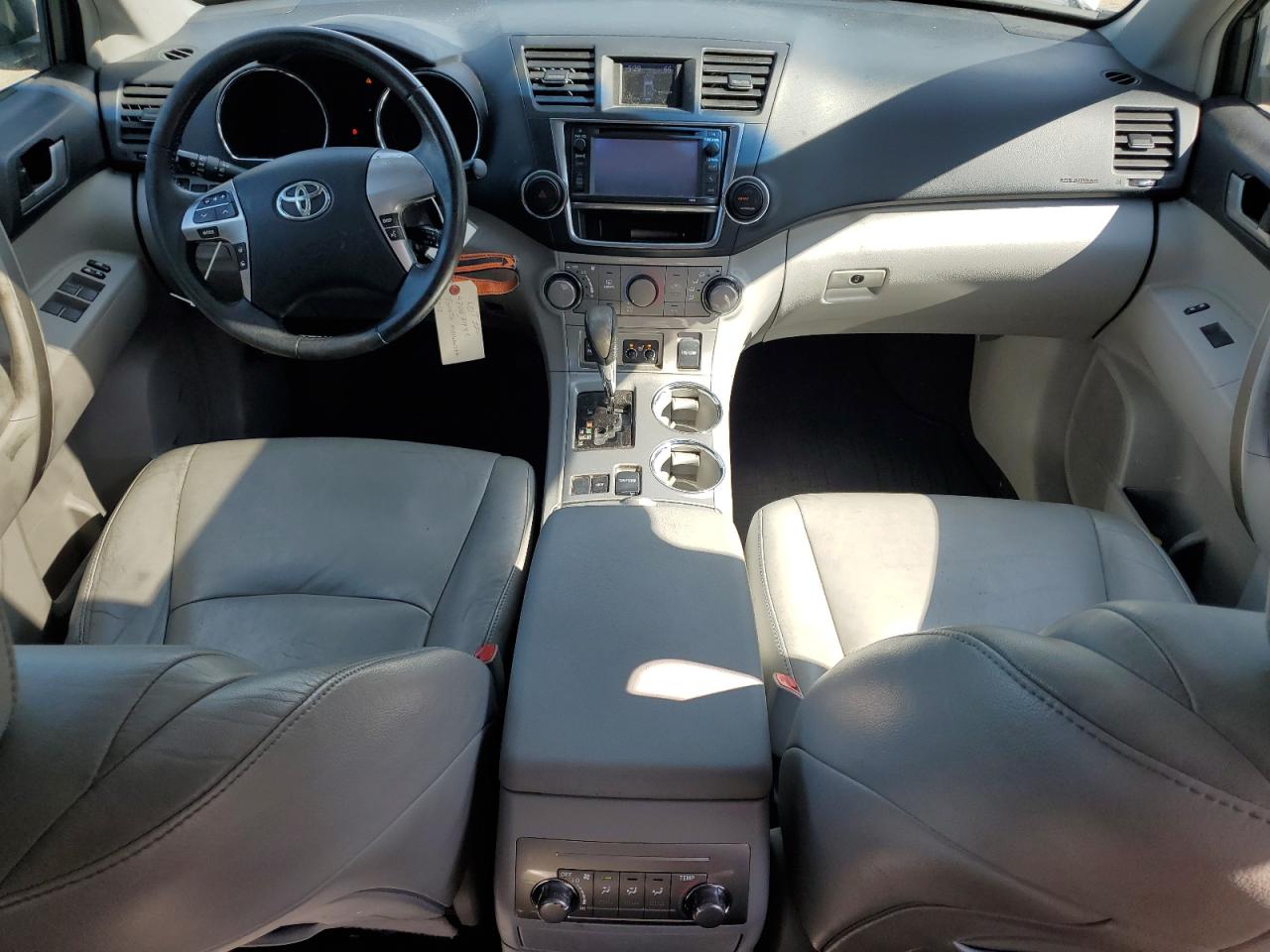 2013 Toyota Highlander VIN 5TDZK3EH5DS116444 Copart auction photo, front end damage thumbnail 8