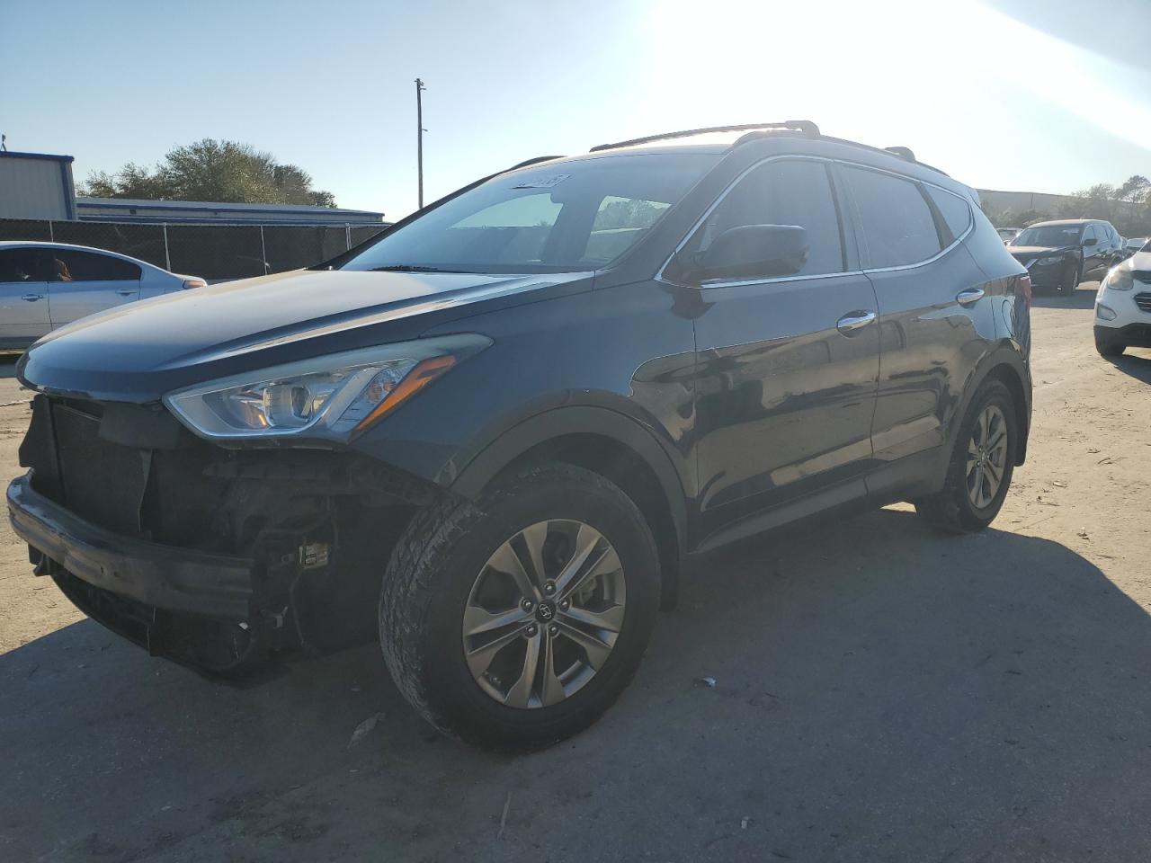 2016 Hyundai Santa Fe VIN 5XYZU3LB8GG372281