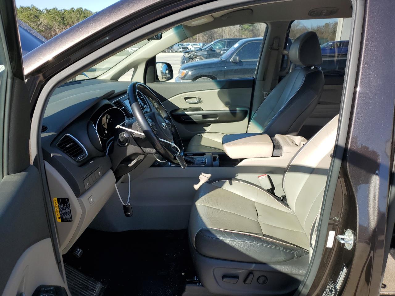 2017 KIA Sedona VIN KNDMB5C16H6266595 Copart auction photo, rear end damage thumbnail 7